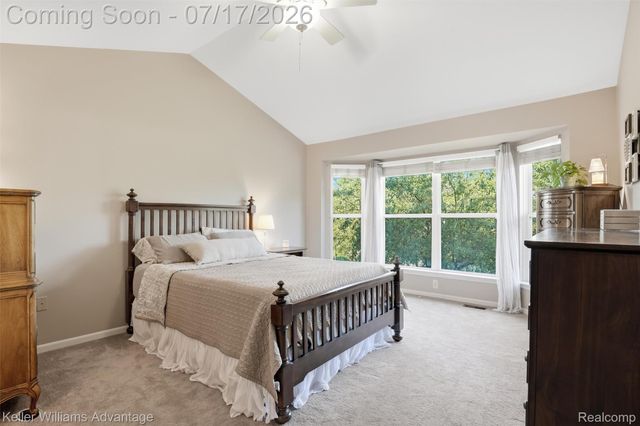 1449 Covington Crossing 44, Commerce Charter Township, MI 48390