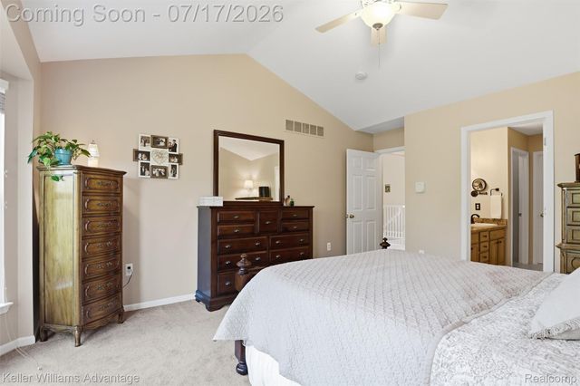 1449 Covington Crossing 44, Commerce Charter Township, MI 48390