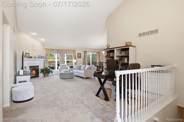 1449 Covington Crossing 44, Commerce Charter Township, MI 48390