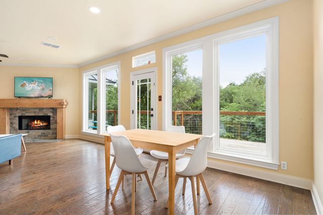 2716 Bartons Bluff LN, Austin, TX 78746