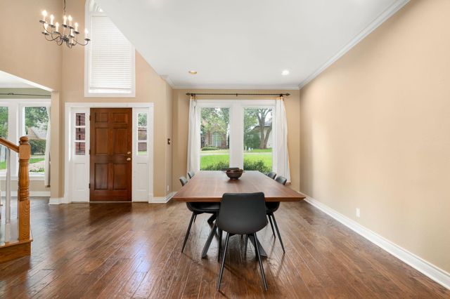 2716 Bartons Bluff LN, Austin, TX 78746