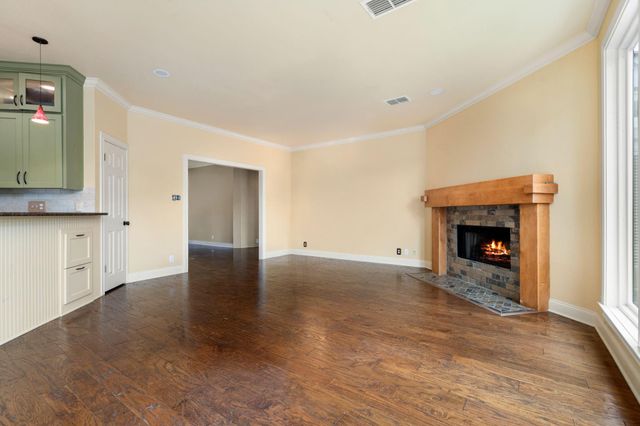 2716 Bartons Bluff LN, Austin, TX 78746