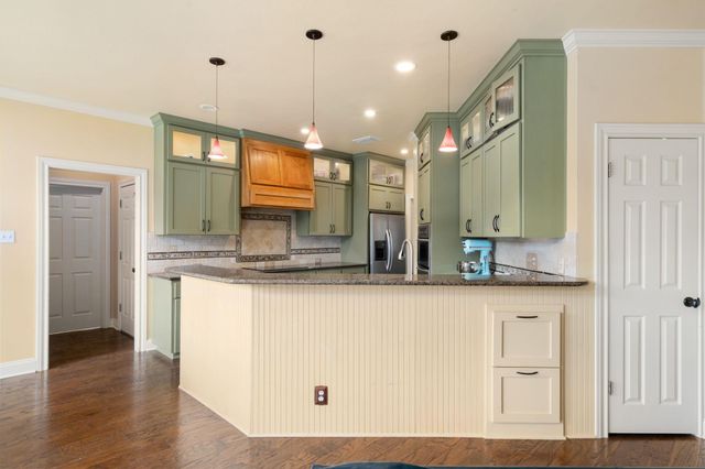 2716 Bartons Bluff LN, Austin, TX 78746
