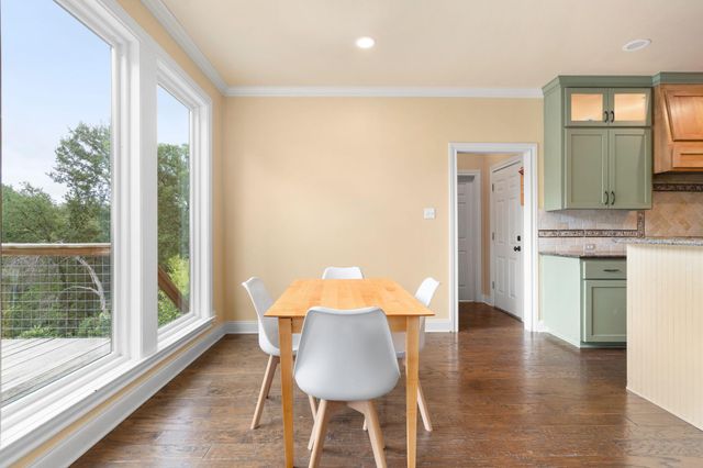 2716 Bartons Bluff LN, Austin, TX 78746