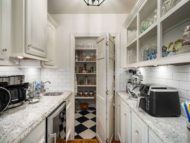 305 Davidson Rd, Nashville, TN 37205