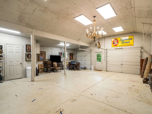 305 Davidson Rd, Nashville, TN 37205