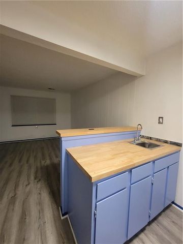 10436 E 41st Street, Kansas City, MO 64133