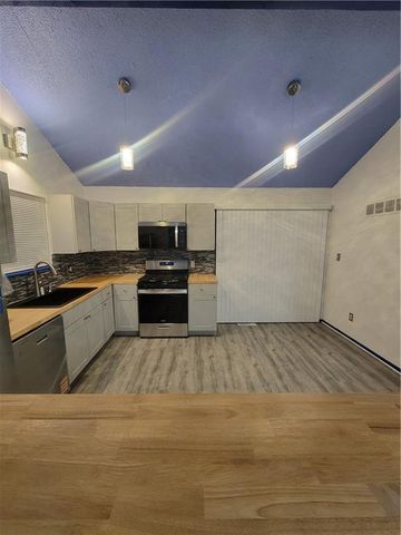 10436 E 41st Street, Kansas City, MO 64133