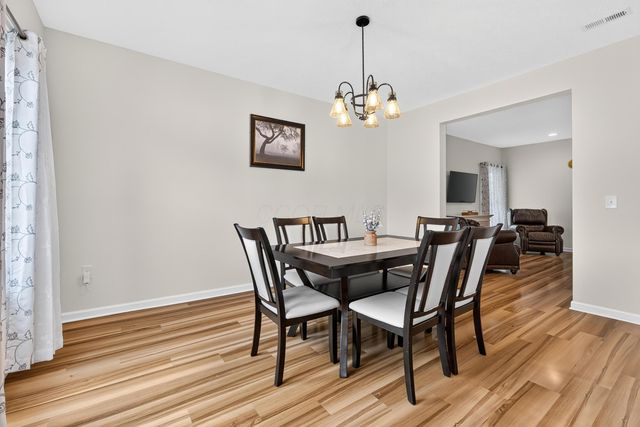 1549 Lewes Castle Drive, Grove City, OH 43123