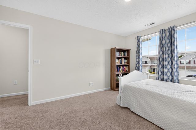 1549 Lewes Castle Drive, Grove City, OH 43123