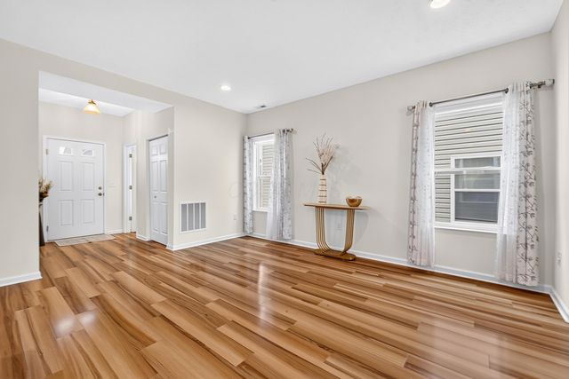 1549 Lewes Castle Drive, Grove City, OH 43123