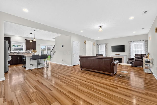 1549 Lewes Castle Drive, Grove City, OH 43123