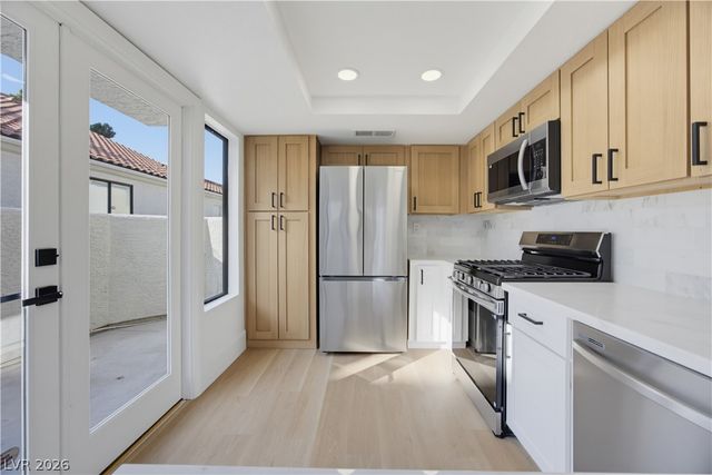 2720 Baycliff Court 2, Las Vegas, NV 89117