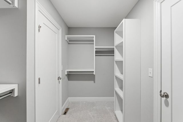 1711 S Bedford St, Wichita, KS 67207