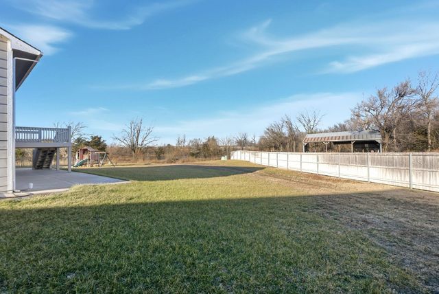 1711 S Bedford St, Wichita, KS 67207