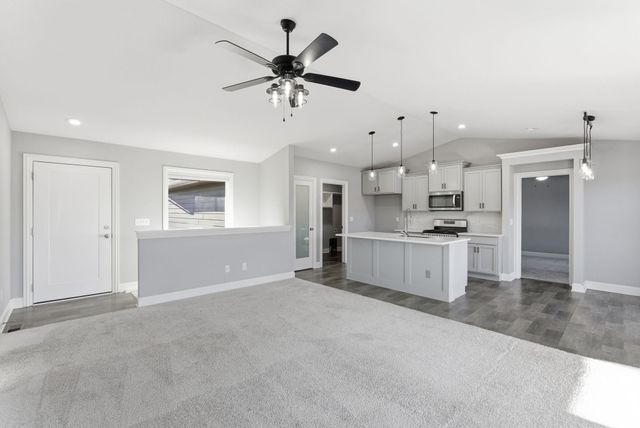 1711 S Bedford St, Wichita, KS 67207