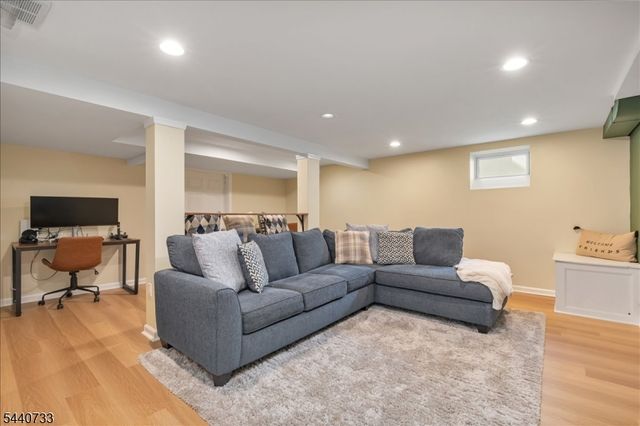 59 Shady Ln, Fanwood Boro, NJ 07023