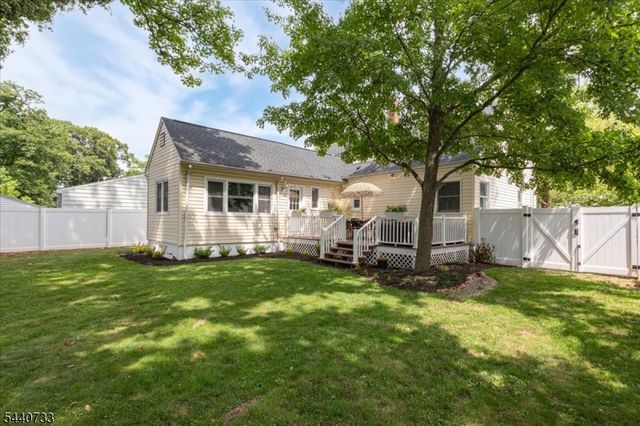59 Shady Ln, Fanwood Boro, NJ 07023