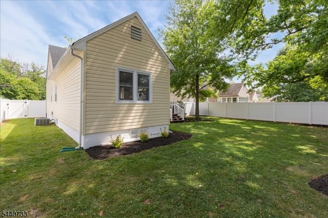 59 Shady Ln, Fanwood Boro, NJ 07023