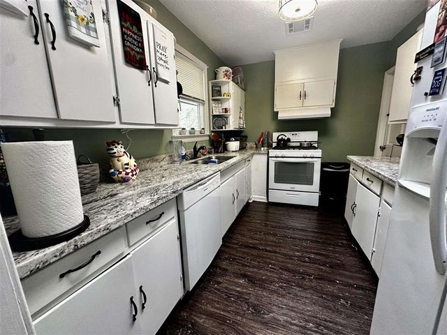 930 Alamo Street, Lake Charles, LA 70601