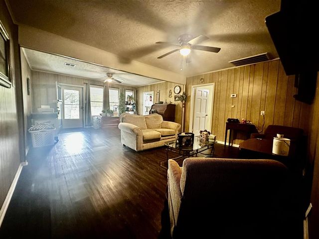930 Alamo Street, Lake Charles, LA 70601