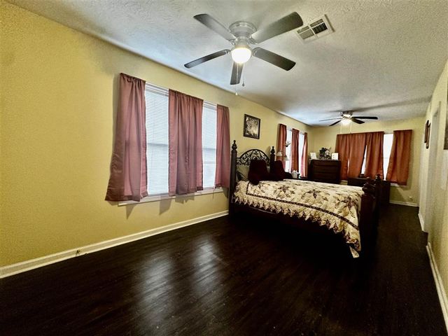930 Alamo Street, Lake Charles, LA 70601