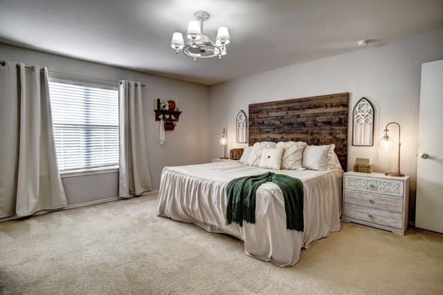 104 Trapper TRL, Bastrop, TX 78602