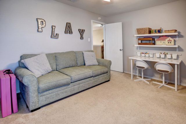 104 Trapper TRL, Bastrop, TX 78602