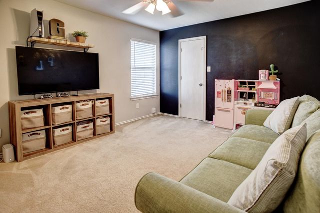 104 Trapper TRL, Bastrop, TX 78602