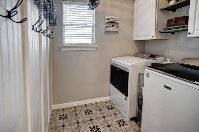 104 Trapper TRL, Bastrop, TX 78602