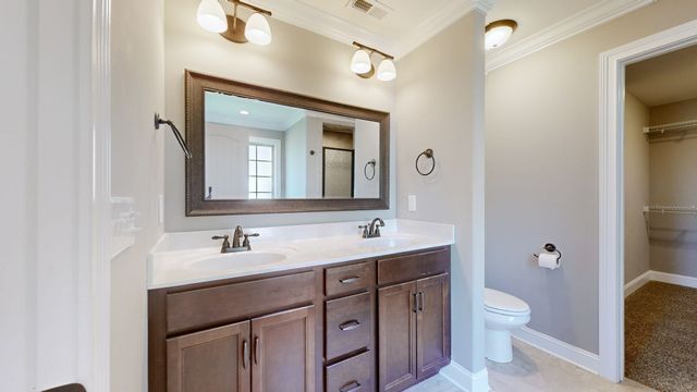 161 Roanoke Station Cir, Clarksville, TN 37043