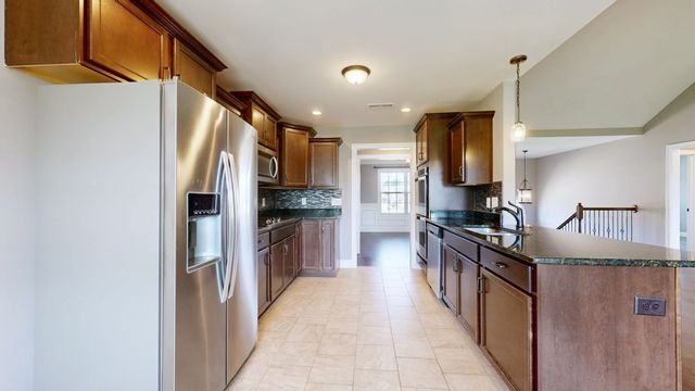 161 Roanoke Station Cir, Clarksville, TN 37043