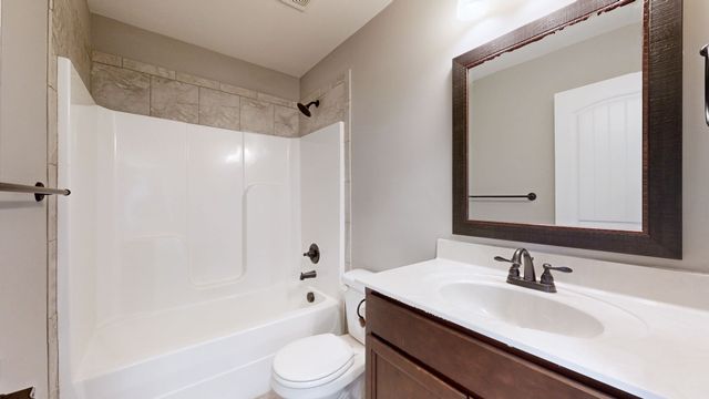 161 Roanoke Station Cir, Clarksville, TN 37043