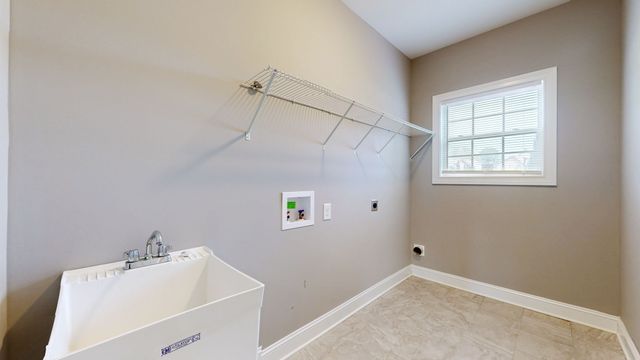 161 Roanoke Station Cir, Clarksville, TN 37043