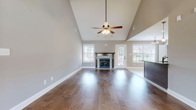 161 Roanoke Station Cir, Clarksville, TN 37043