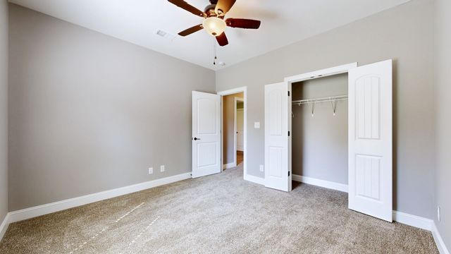 161 Roanoke Station Cir, Clarksville, TN 37043