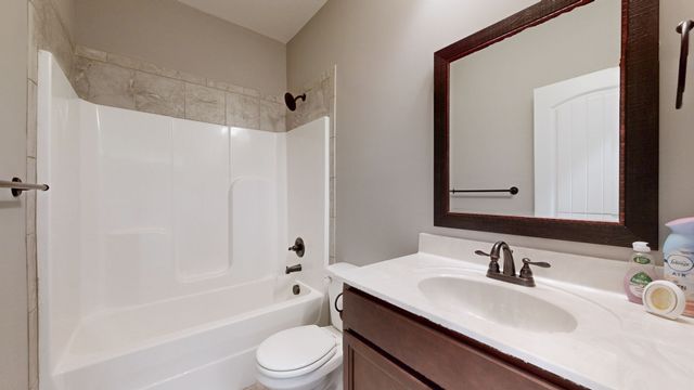 161 Roanoke Station Cir, Clarksville, TN 37043