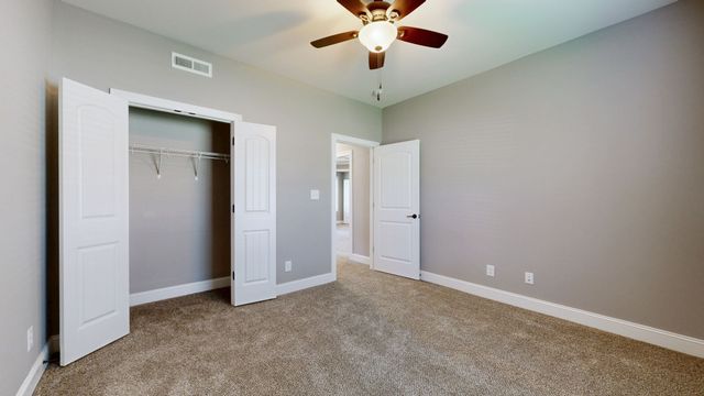 161 Roanoke Station Cir, Clarksville, TN 37043