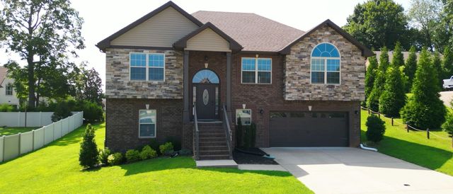 161 Roanoke Station Cir, Clarksville, TN 37043