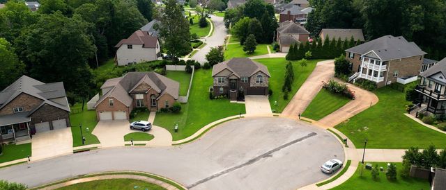 161 Roanoke Station Cir, Clarksville, TN 37043