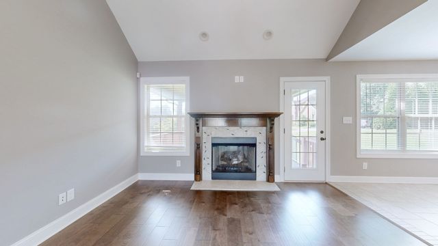 161 Roanoke Station Cir, Clarksville, TN 37043