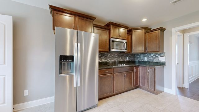 161 Roanoke Station Cir, Clarksville, TN 37043