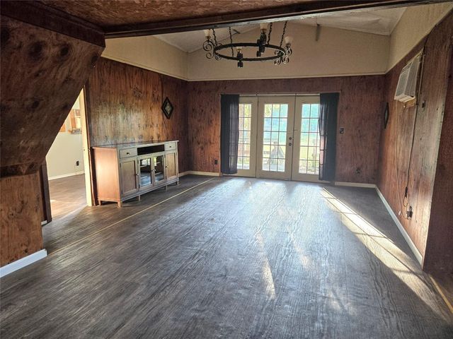 702 Saint Lawrence River Road, Conroe, TX 77316