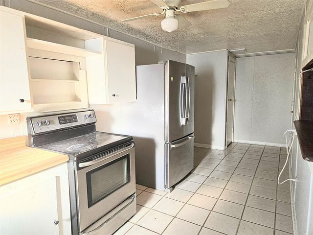 702 Saint Lawrence River Road, Conroe, TX 77316