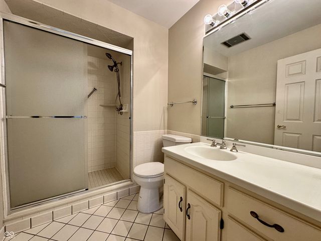 1030 Stratford Hall Street 17-3, Indianapolis, IN 46260
