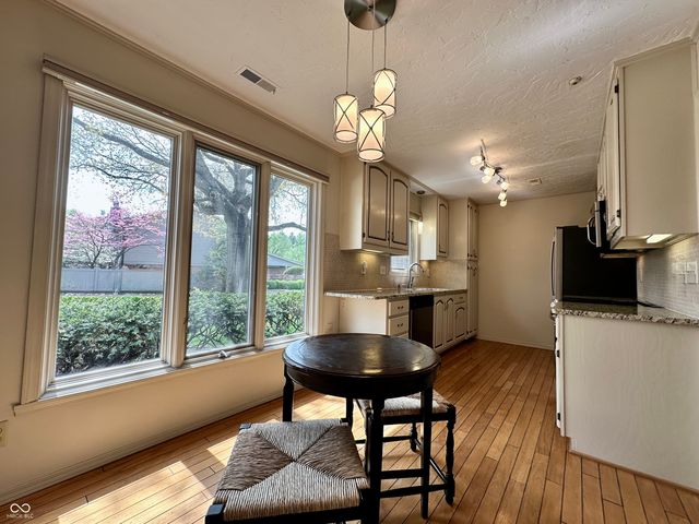 1030 Stratford Hall Street 17-3, Indianapolis, IN 46260