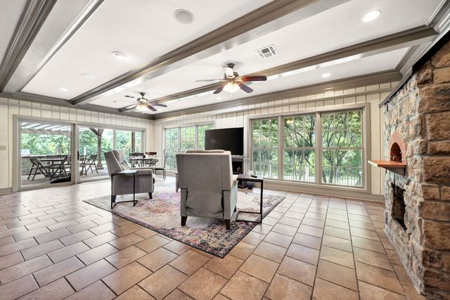 1901 Rose Point, Athens, TX 75752