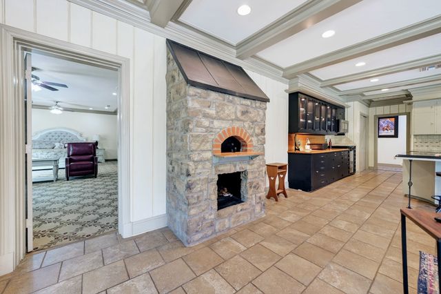 1901 Rose Point, Athens, TX 75752