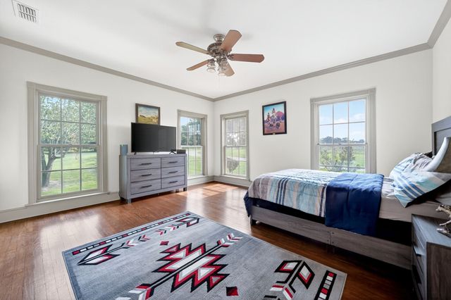 1901 Rose Point, Athens, TX 75752