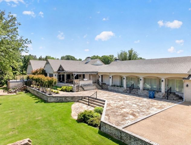 1901 Rose Point, Athens, TX 75752